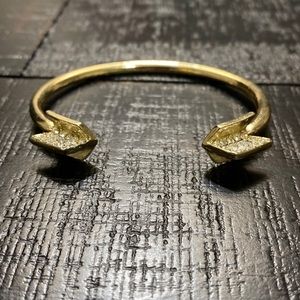 NWOT Gold Tone & Crystals Cuff Arrow Bracelet!